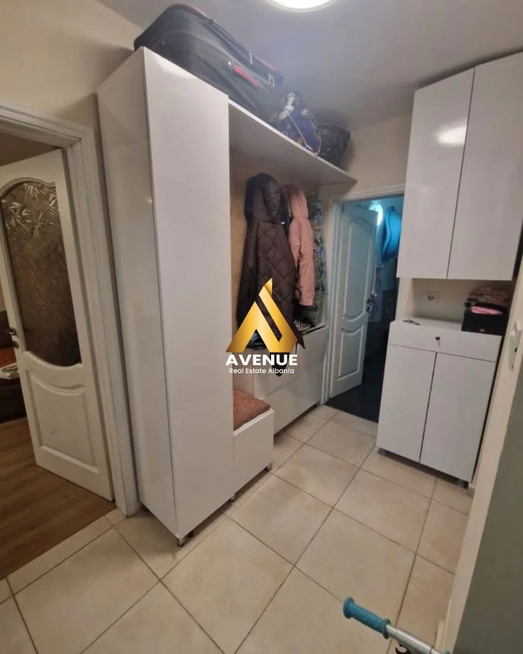 Tirane, shitet apartament 1+1 Kati 4, 49 m² 125.000 € (Rruga Mine Peza)