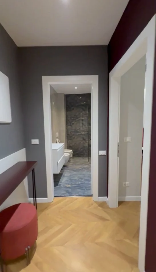 Tirane, jepet me qera apartament 1+1+Aneks+Ballkon , 72 m² 1.500 € (Rruga e Kosovareve)