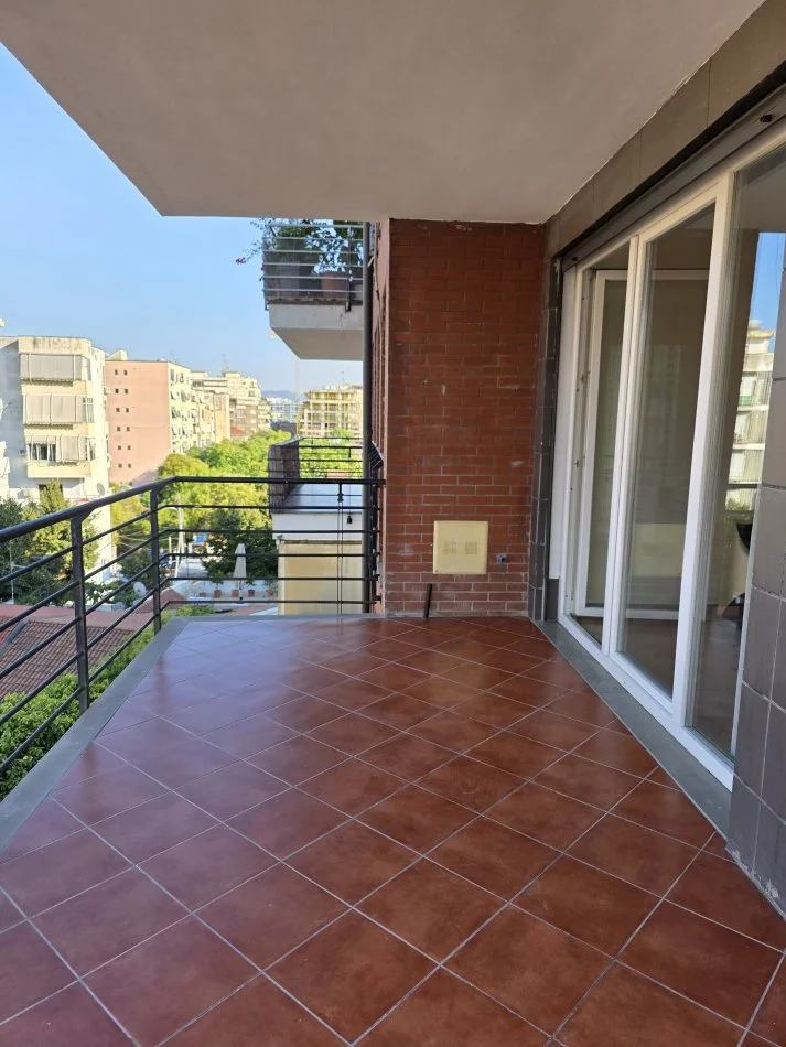 Tirane, jepet me qera apartament , 85 m² 550 € 