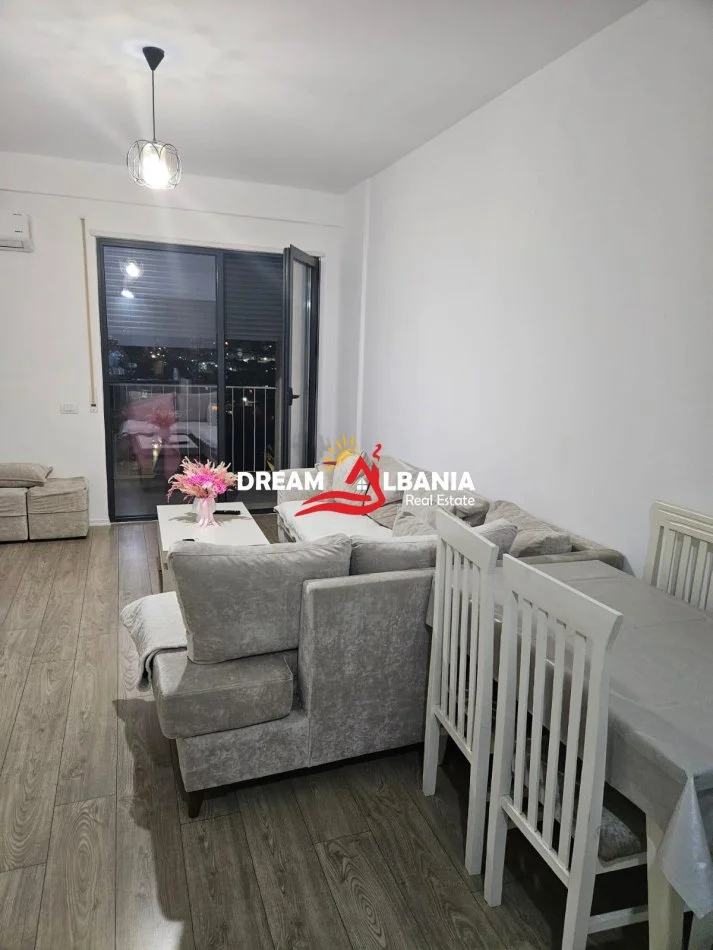 Tirane, jepet me qera apartament 1+1 Kati 6, 60 m² 500 € (Oxhaku)