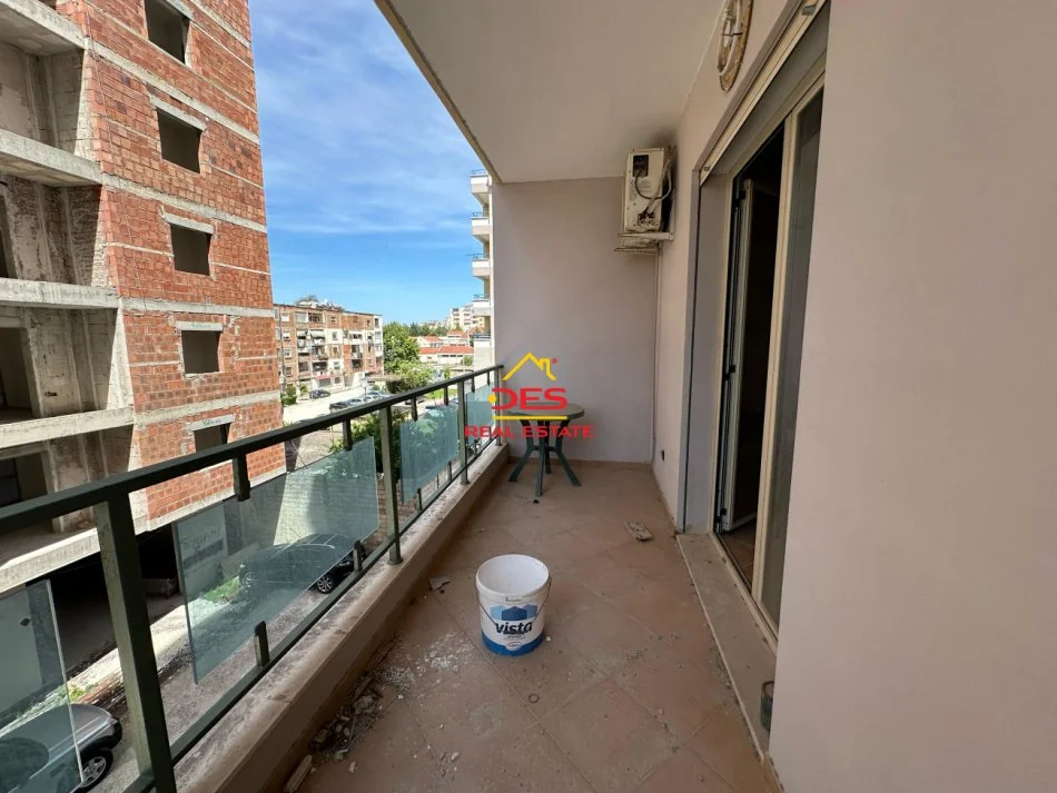 Vlore, shitet garsonier Kati 3, 50 m² 57.000 € (Rruga Gjergj Kastrioti)