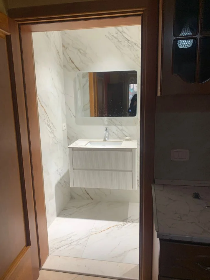 Tirane, jepet me qera apartament 1+1+Ballkon Kati 3, 60 m² 400 € (Selite te vogel)