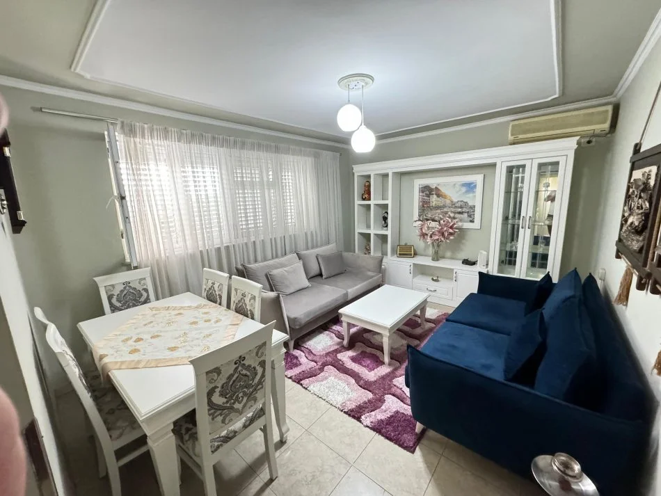 Tirane, jepet me qera apartament 2+1+Ballkon Kati 5, 60 m² 500 € (Muhamet gjollesha)
