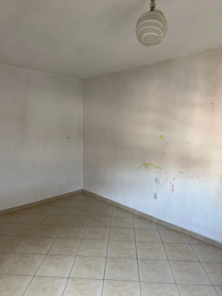 Tirane, jepet me qera apartament 1+1+Ballkon Kati 9, 70 m² 260 € (rruga Teodor Keko)