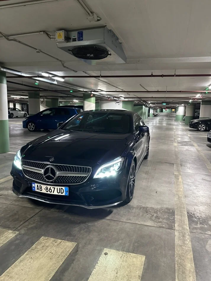 Tirane, shes makine Nafte, blu e errët automatik Klima 21.500 €