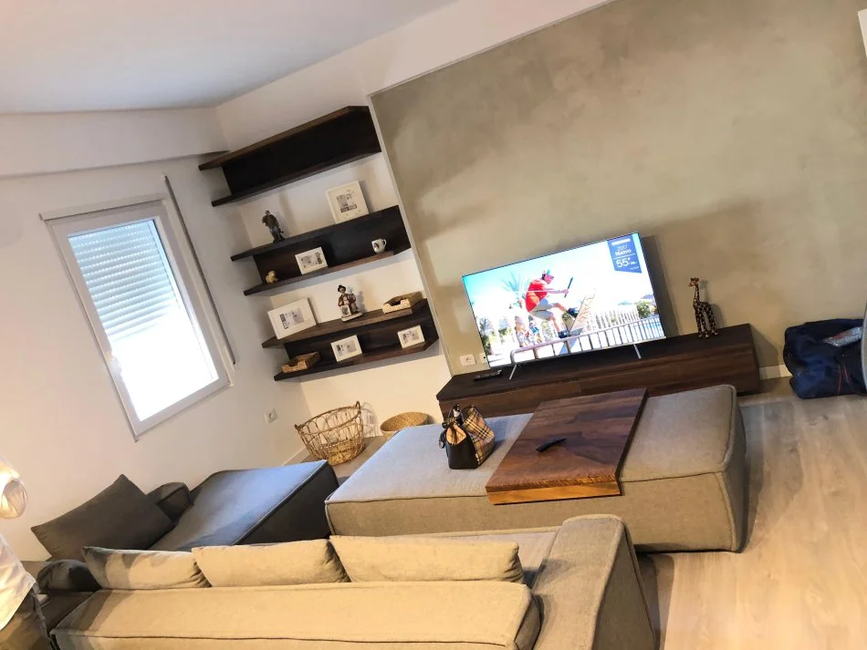 Tirane, jepet me qera apartament 1+1+Ballkon , 699 € (Perball Paravotit, Kopshti Zologjik)