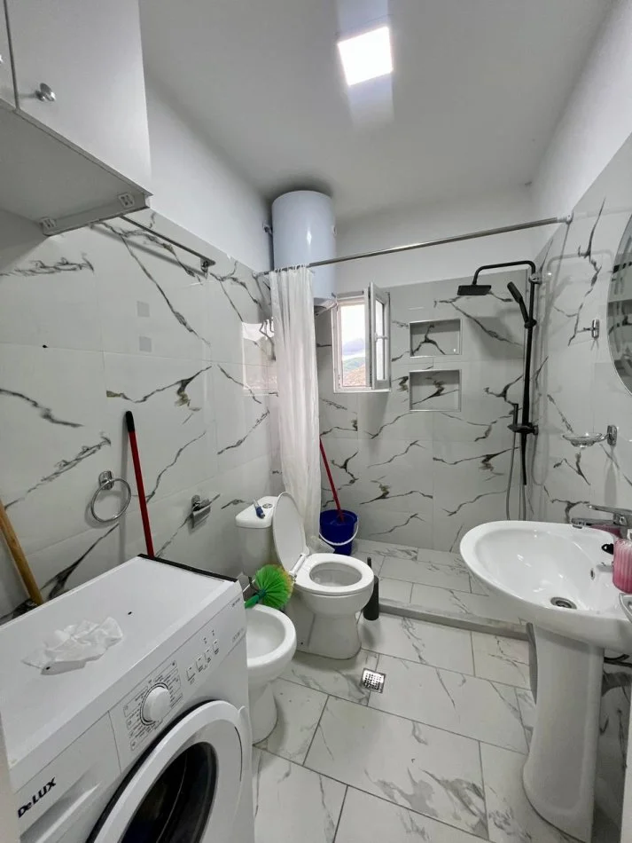 Pogradec, shitet apartament 2+1+Ballkon Kati 8, 109 m² 135.000 € (Pogradec)