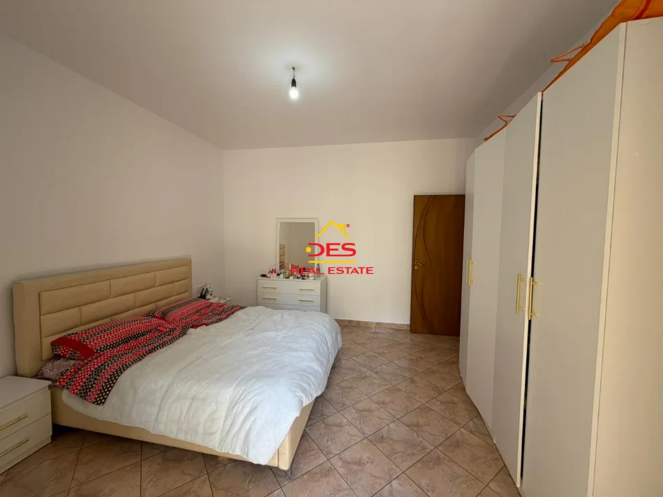 Vlore, shitet apartament 2+1+Ballkon Kati 5, 97 m² 167.000 € (Rruga Gjergj Arianiti)