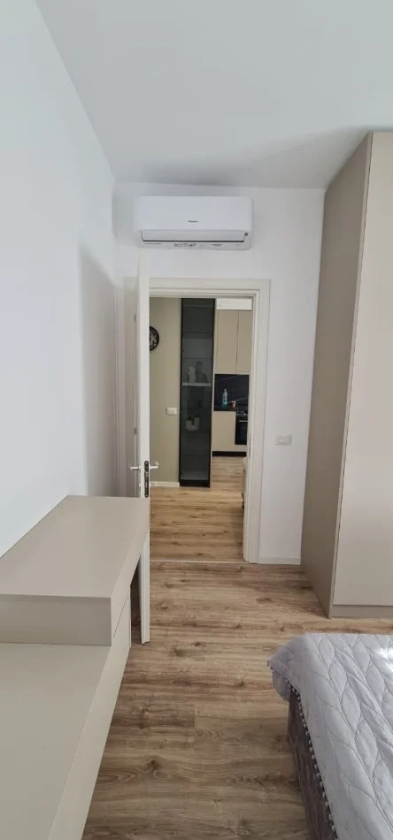 Tirane, jepet me qera apartament 1+1 Kati 5, 65 m² 550 € 