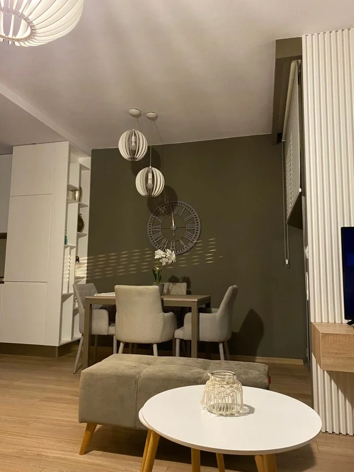 Tirane, jepet me qera apartament 2+1+Aneks+Ballkon Kati 5, 110 m² 650 € (Kompleksi Ferra)