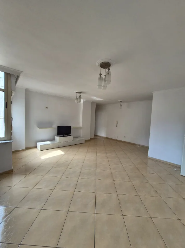 Tirane, shitet apartament 2+1+Aneks+Ballkon Kati 6, 112 m² 160.000 € (kashar)
