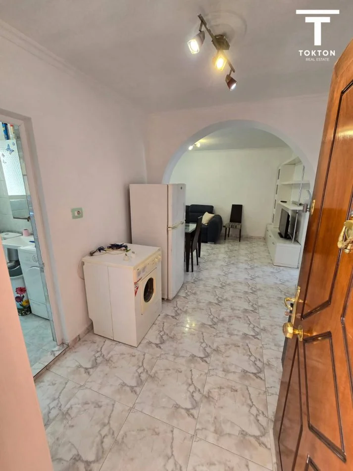 Tirane, shitet 1+1 Kati 3, 88.000 € (Hoxha Tahsim)