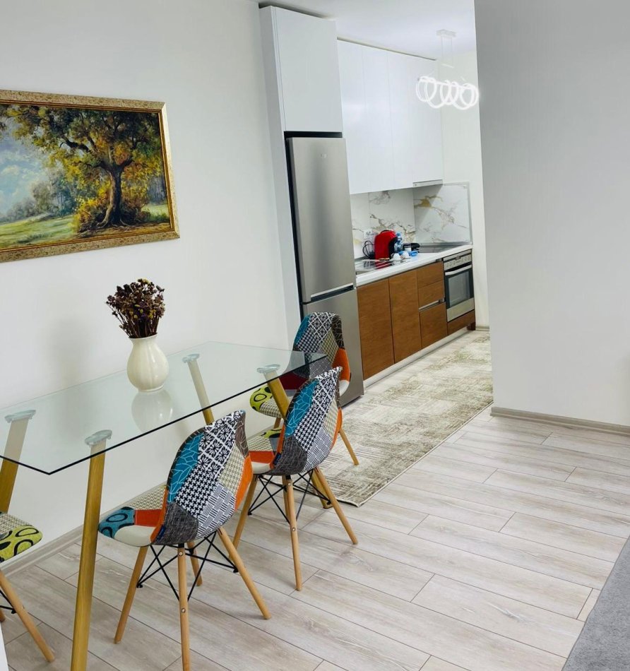 Tirane, jepet me qera apartament 1+1 Kati 8, 70 m² 900 € (Rruga e Kosovareve)