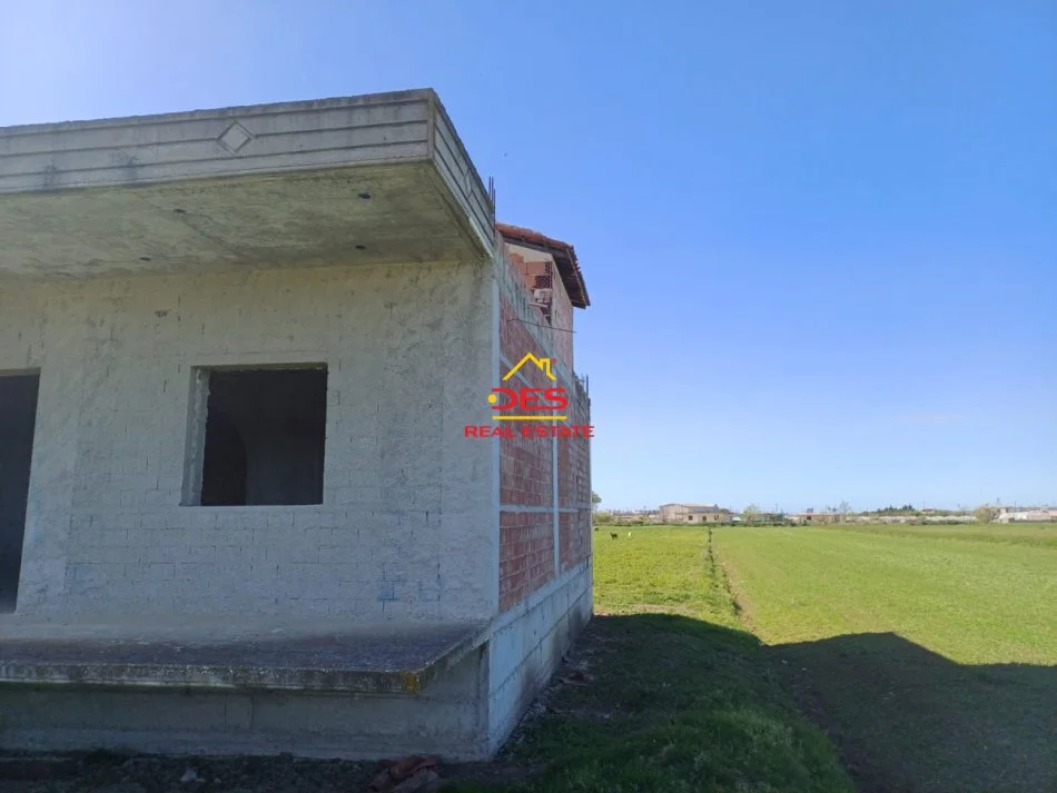 Fier, shitet shtepi Kati 0, 80.000 € (Patos, Fier)