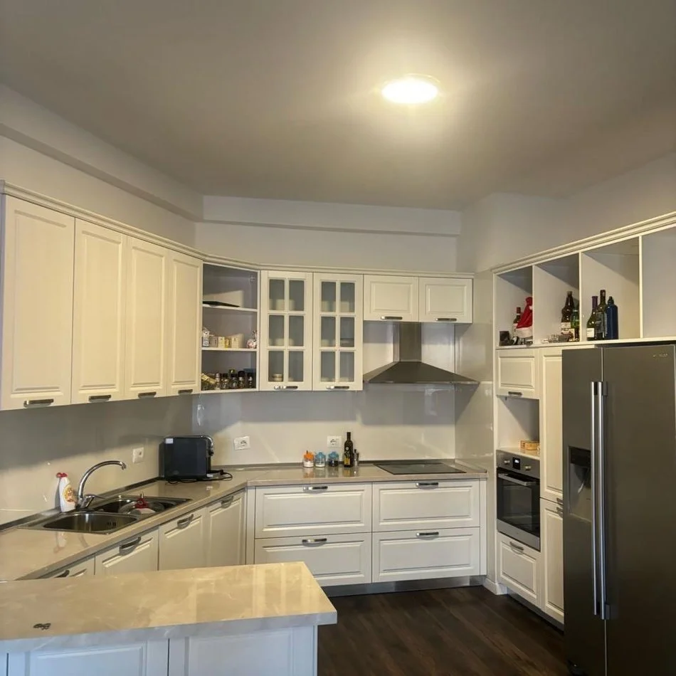 Tirane, jepet me qera apartament 3+1+Ballkon Kati 4, 170 m² 1.000 € (Garden Residence Turdiu)