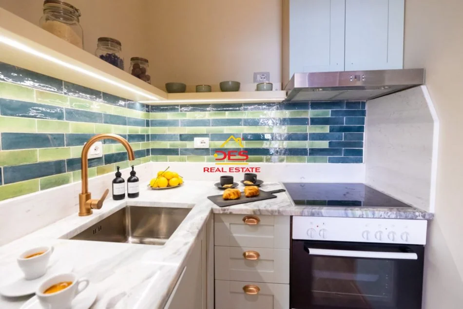 Vlore, jepet me qera apartament 1+1+Ballkon Kati 3, 70 m² 400 € (Rruga Dhimitër Konomi)