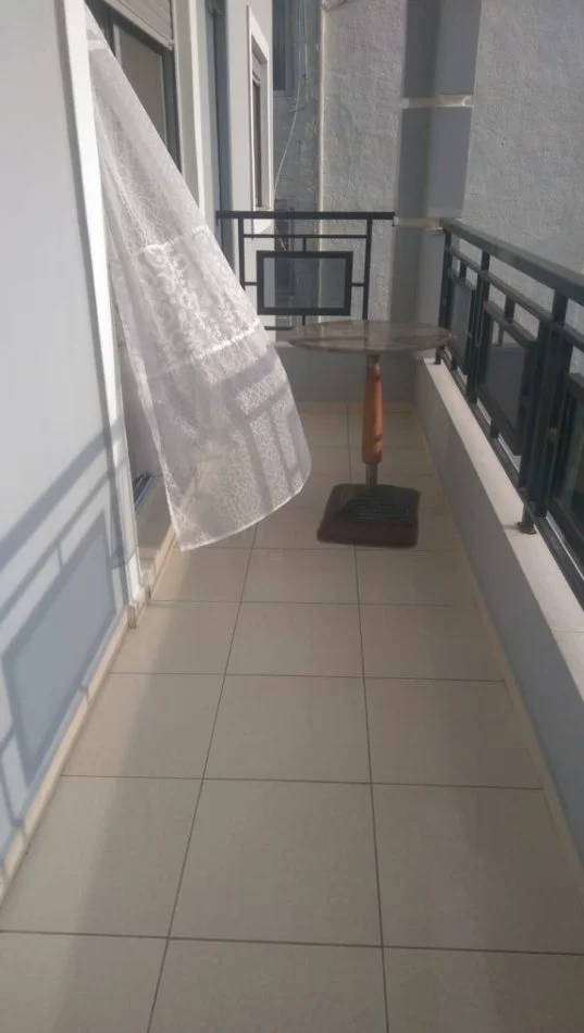 Himare, jepet me qera apartament 1+1+Ballkon Kati 2, 60 m² 40 €/nata  (Spitali i Himares)