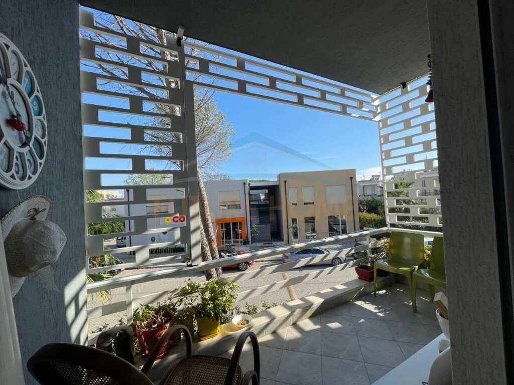 Shitet, Apartament 2+1, Gjiri i Lalzit, Durres  VO37828