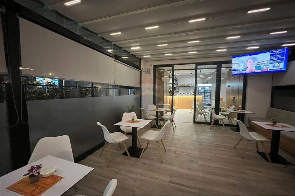 Tirane, shitet lokal Kati 0, 32 m² 150.000 € (Rruga Pjeter Budi, Qytet Studenti)