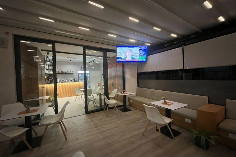 Tirane, shitet lokal Kati 0, 32 m² 150.000 € (Rruga Pjeter Budi, Qytet Studenti)