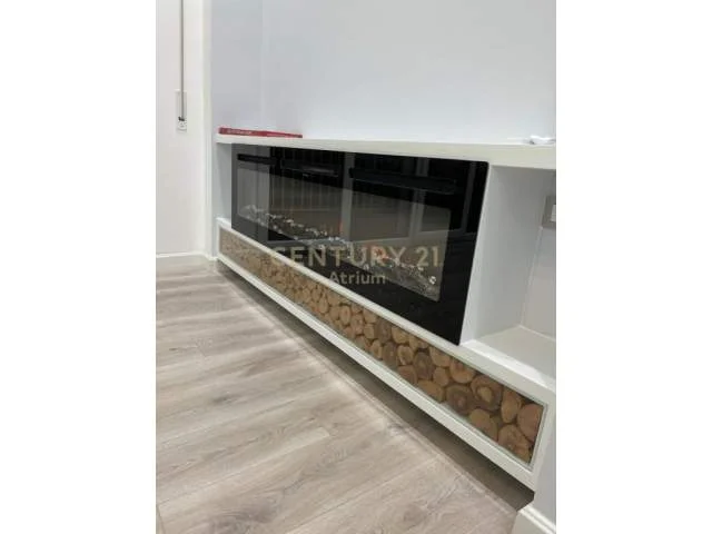 Tirane, jepet me qera apartament 2+1 Kati 4, 102 m² 900 Euro (RRUGA E BARRIKADAVE)