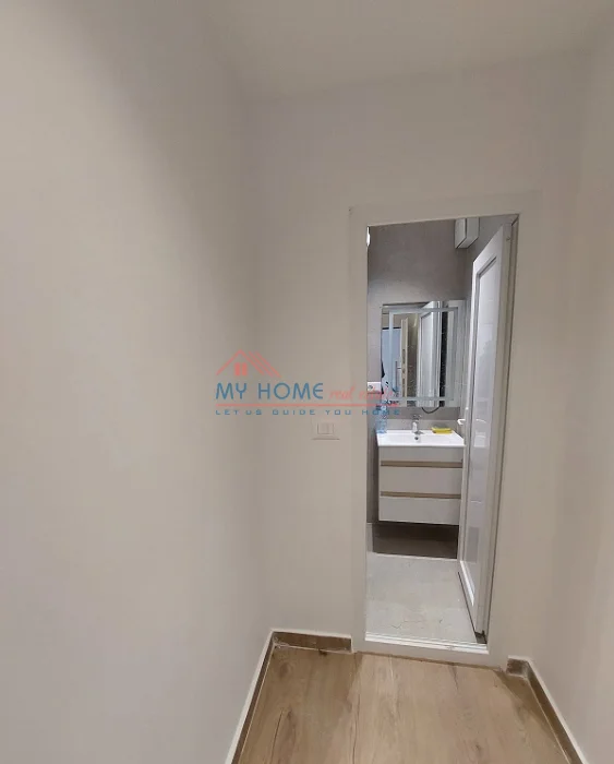 Tirane, jepet me qera zyre Kati 1, 50 m² 500 € (Rruga Bardhyl)