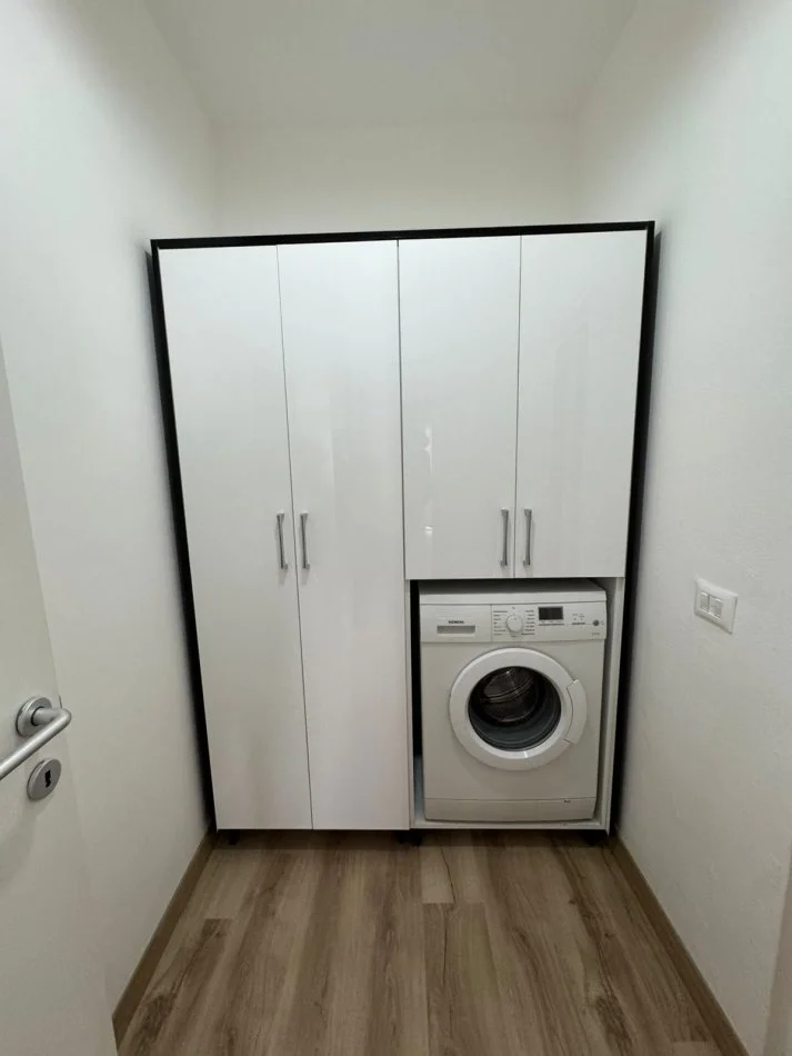Durres, shitet apartament 1+1+Ballkon Kati 9, 75 m² 93.000 € 