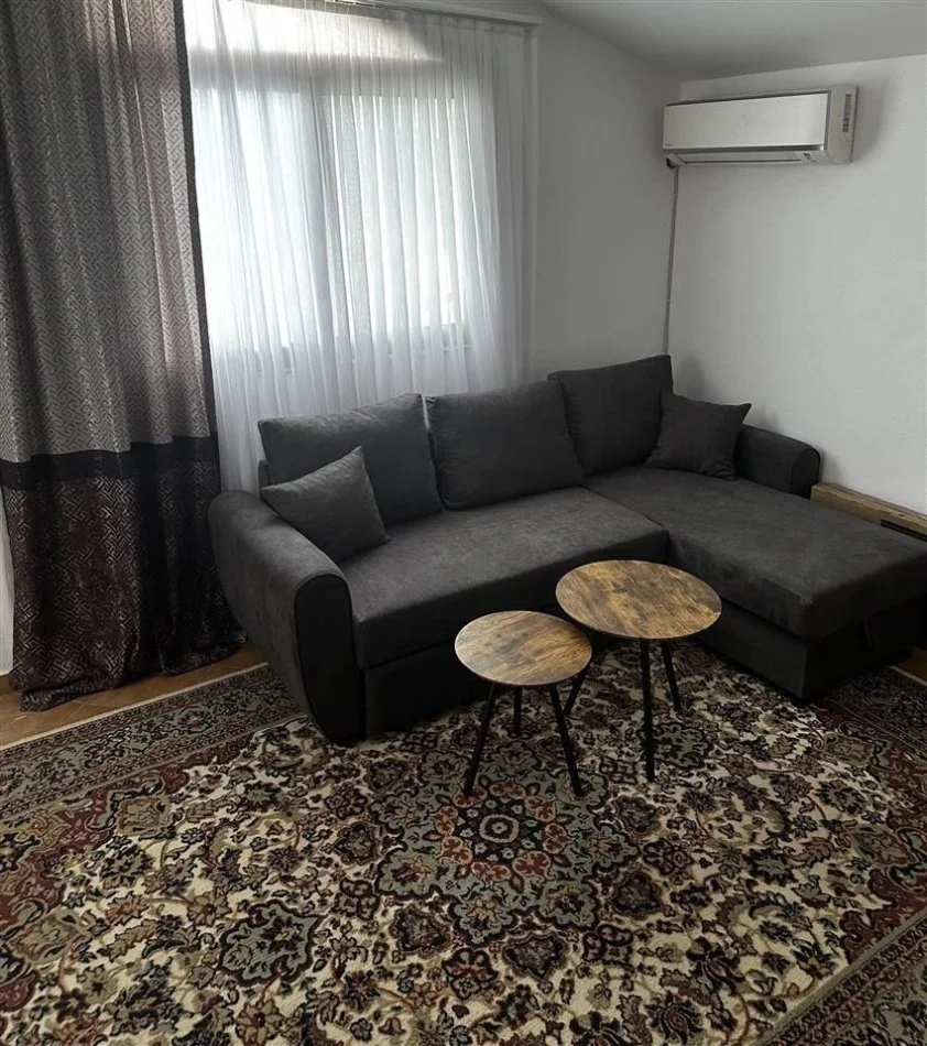 Tirane, jepet me qera apartament 2+1+Ballkon Kati 3, 100 m² 400 € (Rruga : Izet Deda)
