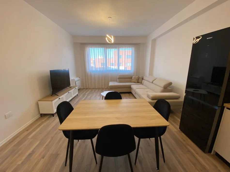 Jepet me qera apartament+post parkimi Kati 8, 80 m² 550 € (unaza e re)