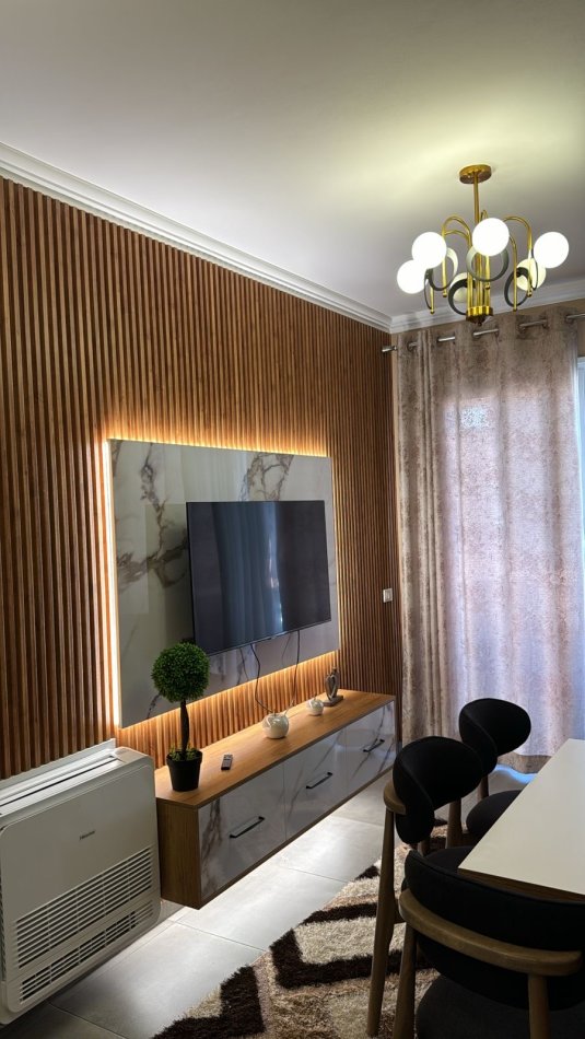 Tirane, jepet me qera apartament 1+1+Ballkon Kati 7, 65 m² 500 € (Rruga 5 maji Tirane)