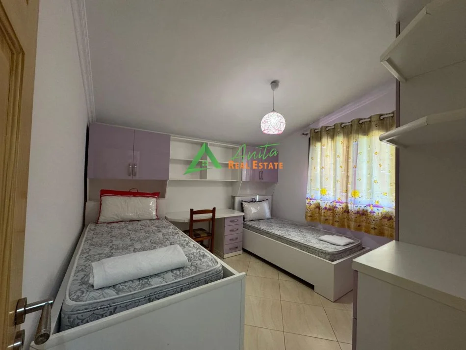Tirane, jap me qera apartament 2+1+Ballkon Kati 5, 200 m² 800 € (Kopshti Botanik)