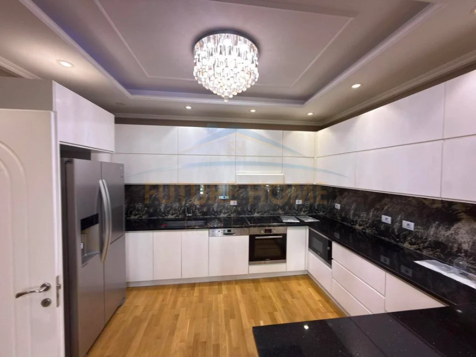 Tirane, jepet me qera apartament 2+1 Kati 3, 89 m² 500 € (UNAZA E RE , ASTIR)