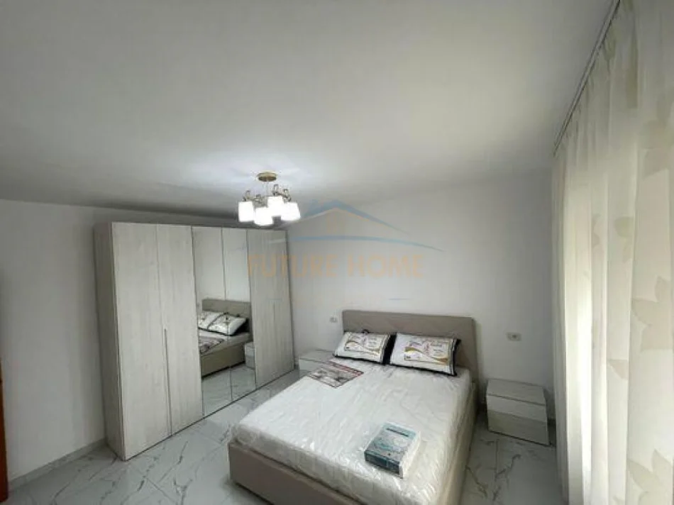 Tirane, jepet me qera apartament 3+1 Kati 3, 90 m² 600 € (RRUGA BARDHYL)
