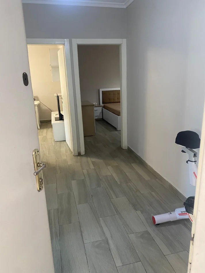 Tirane, jepet me qera apartament 1+1 Kati 3, 65 m² 500 € (Perballe Delijorgjit)