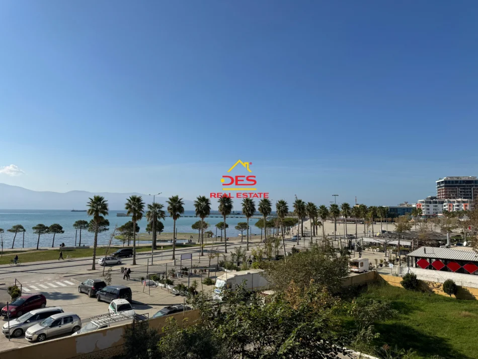 Vlore, jepet me qera apartament 1+1+Ballkon Kati 3, 70 m² 350 € (Rruga Çamëria)