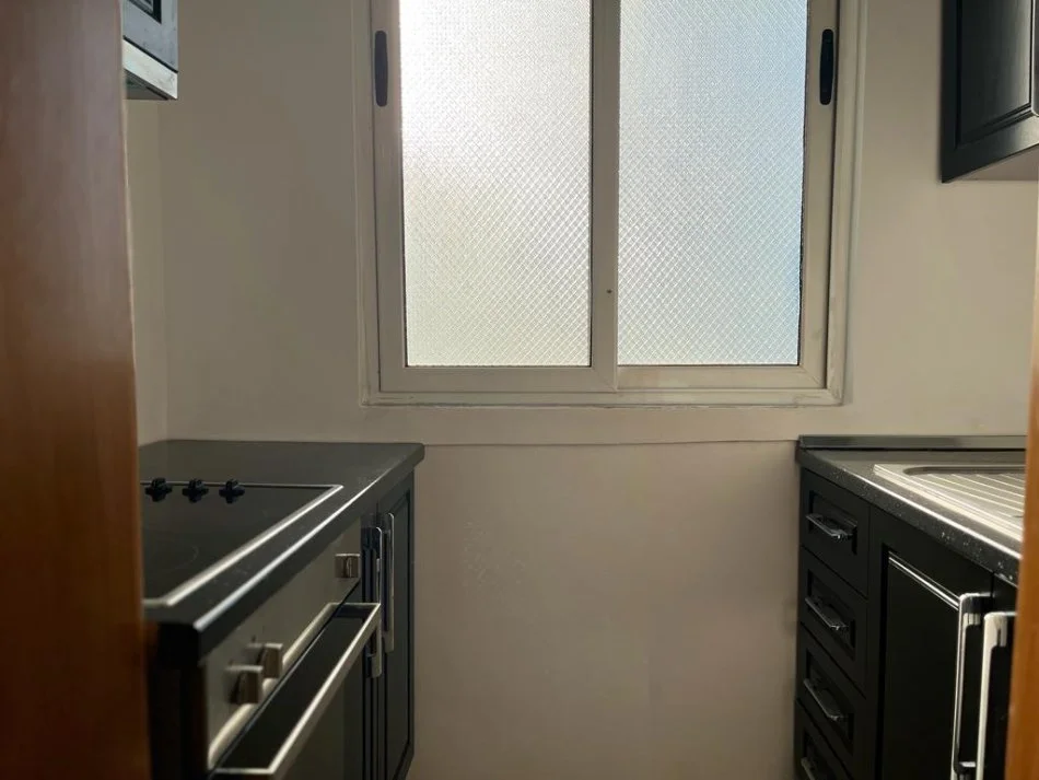 Tirane, shitet apartament 1+1 Kati 5, 51 m² 90.000 € (Brryli)