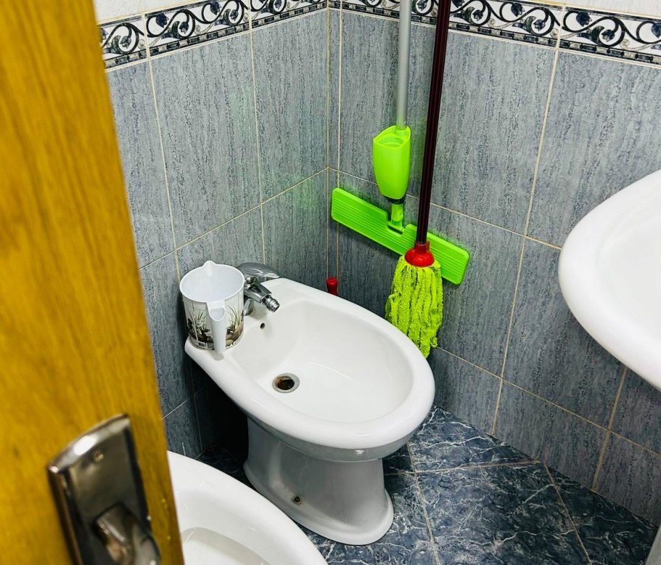 Tirane, jepet me qera apartament 1+1 Kati 5, 57 m² 550 € (Ish ekspozita)