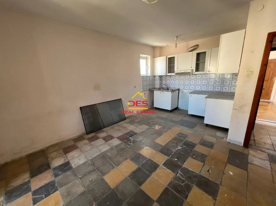 Vlore, shitet apartament 1+1+Ballkon Kati 4, 58 m² 64.000 € (Rruga Misto Mele)