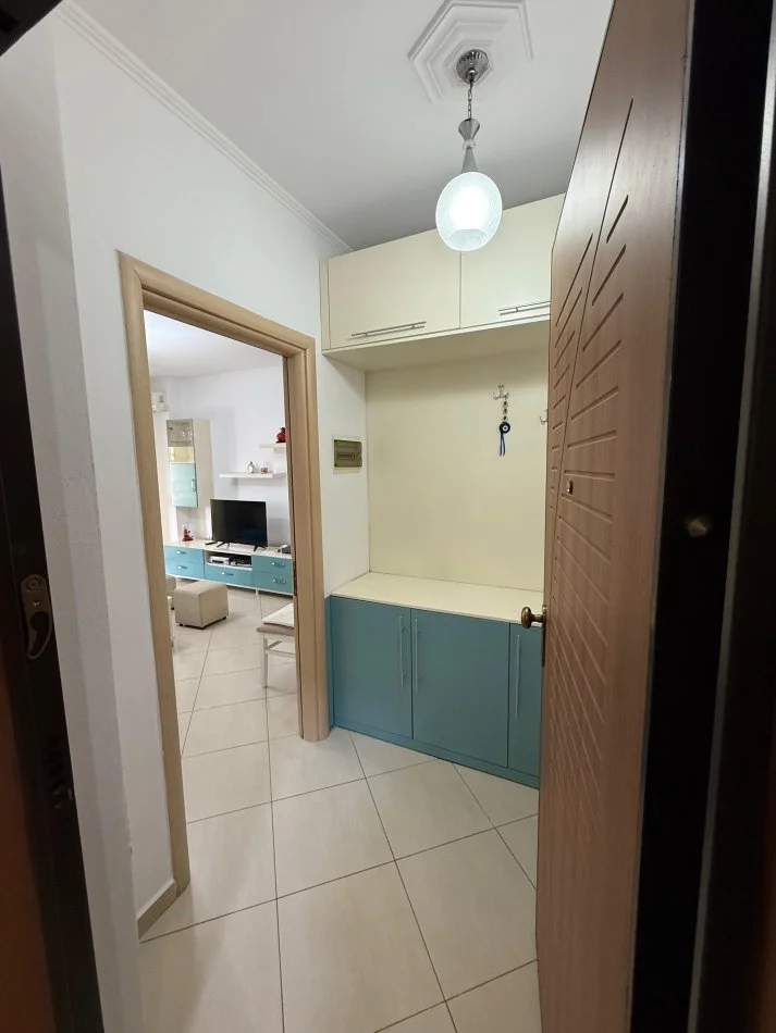 Tirane, jap me qera apartament 2+1+Ballkon Kati 7, 100 m² 600 € (Don Bosko, Prane Viva Market)