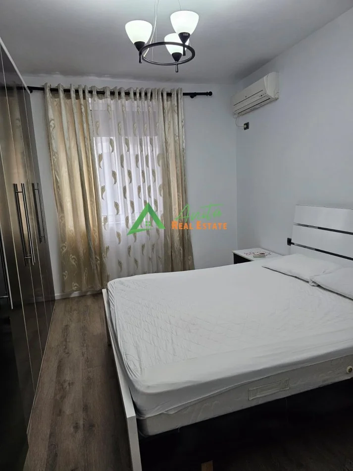 Vasil Shanto ofrojme per shitje apartament 2+1