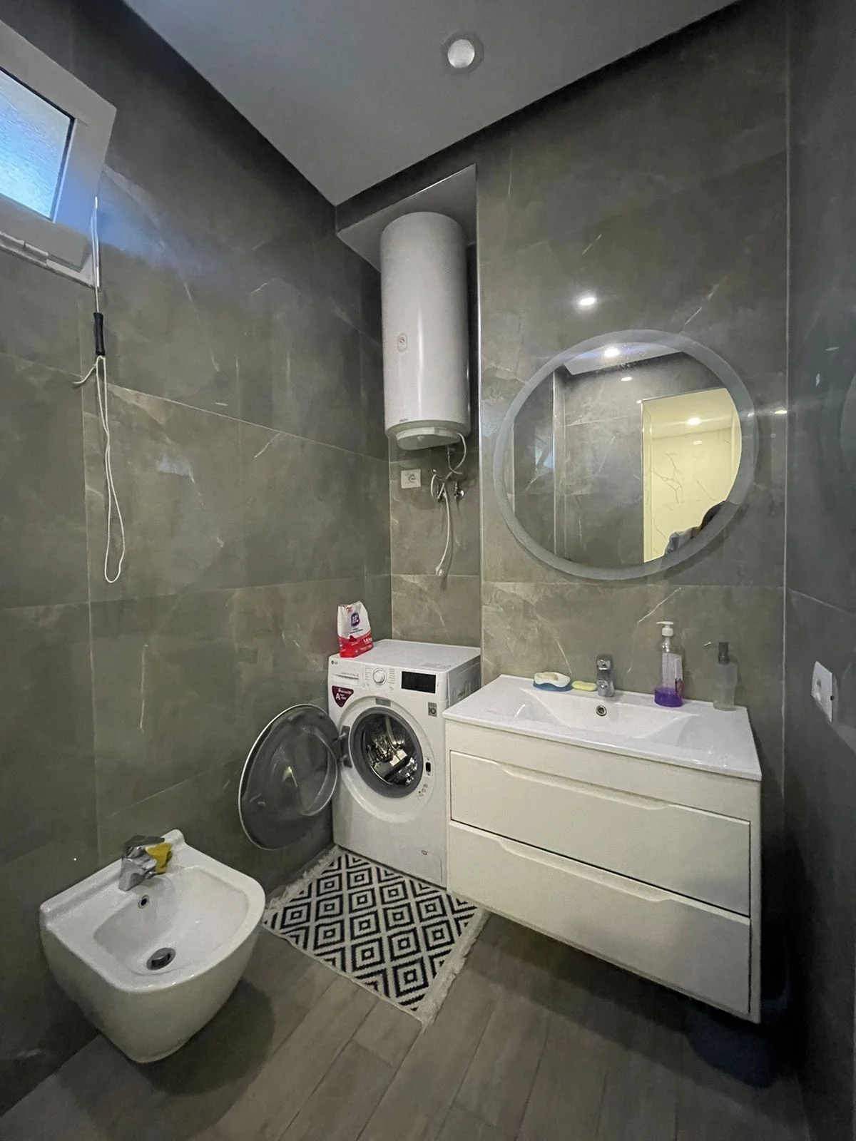 Qera, Apartament 2+1+Post Parkimi, Don Bosko.