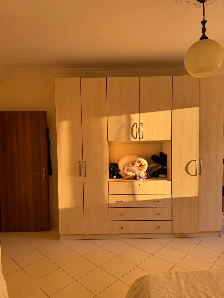 Tirane, jepet me qera apartament 2+1 Kati 4, 100 m² 500 € (Bar Famed Astir)