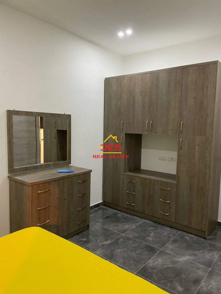Vlore, jepet me qera apartament 1+1 Kati 0, 65 m² 300 € (Rruga Shyqyri Ali Merka)