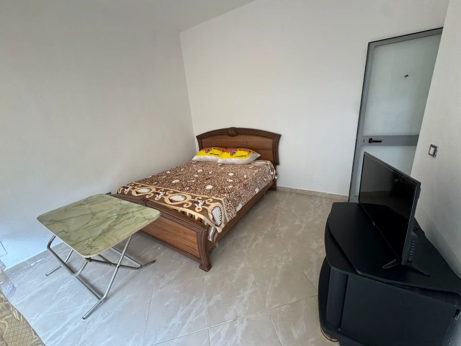 Durres, jepet me qera apartament 2+1 Kati 1, 330 € (Kenete, Durres)