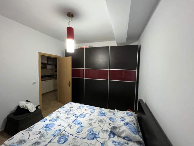 Tirane, jepet me qera apartament 1+1 Kati 3, 65 m² 350 Euro (Teodor ruzvelt)