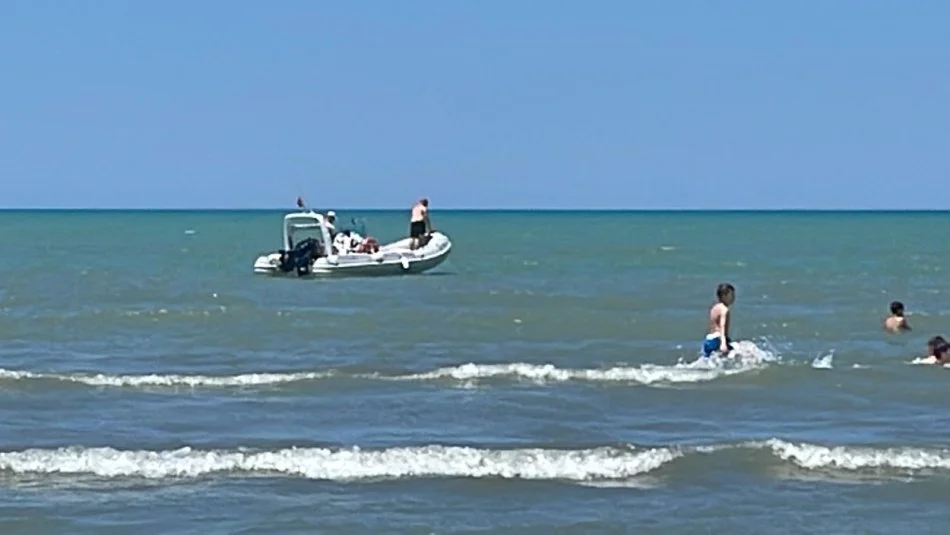 Durres, shes gomone BARKE GOMONE , 22000 €