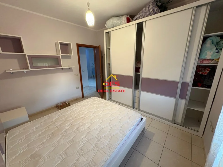 Vlore, shitet apartament 1+1+Ballkon Kati 3, 74 m² 119.000 € (Rruga Çajupi)