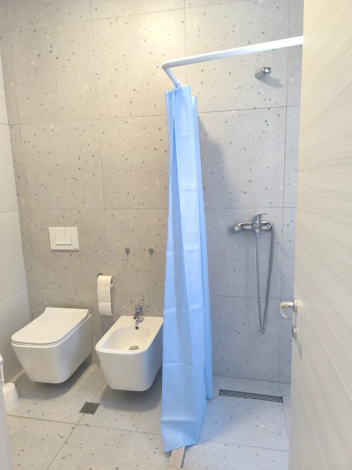 Tirane, jepet me qera apartament 2+1 Kati 4, 86 m² 800 € (Don Bosko)