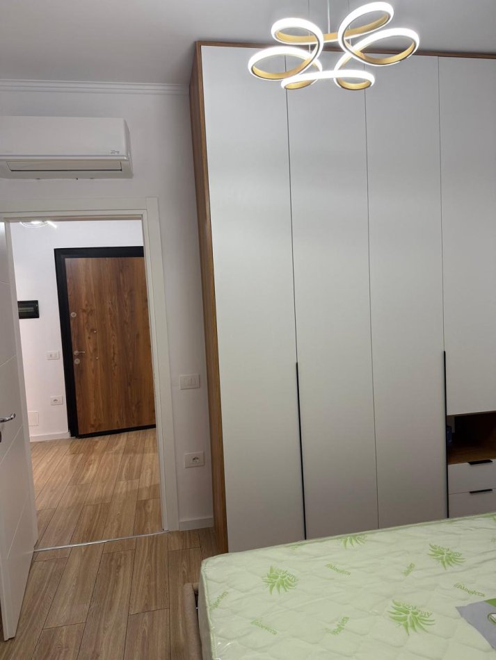 Tirane, jepet me qera apartament 1+1 Kati 5, 65 m² 500 € (Urban Gate)