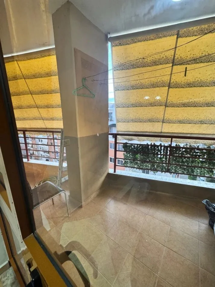 Tirane, jepet me qera apartament 2+1 Kati 8, 90 m² 450 € (Bulevardi Migjeni , Yzberisht)